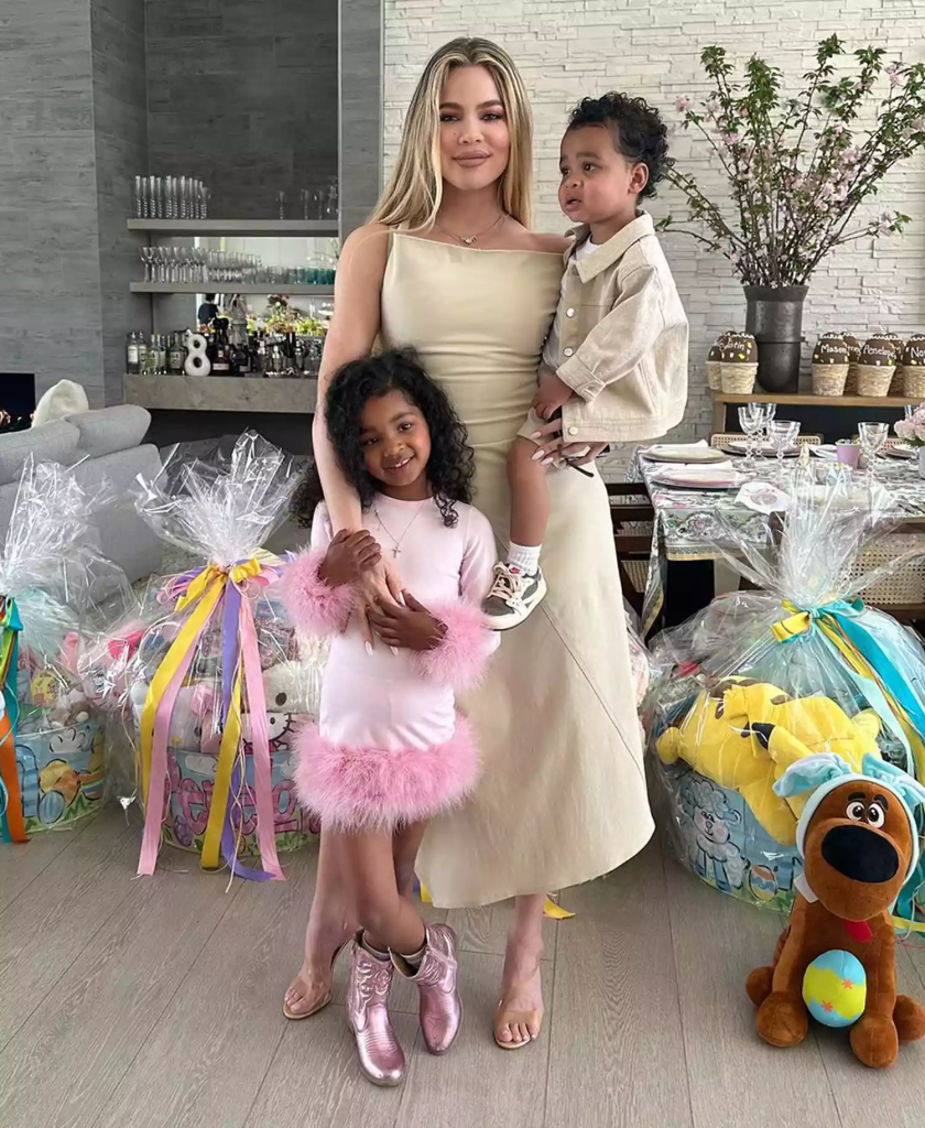 Khloé Kardashian and her kids/Instagram @khloekardashian