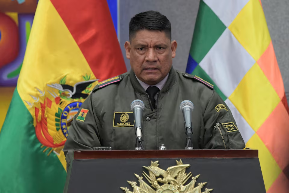 José Wilson Sanchez delivers speech after his appointment as new military commander/Reuters
