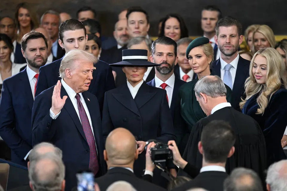 Donald Trump swears the oath of office/Reuters